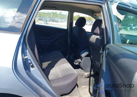 2006 Toyota Matrix z USA, uszkodzony, nr VIN 2T1KR32E46C583132